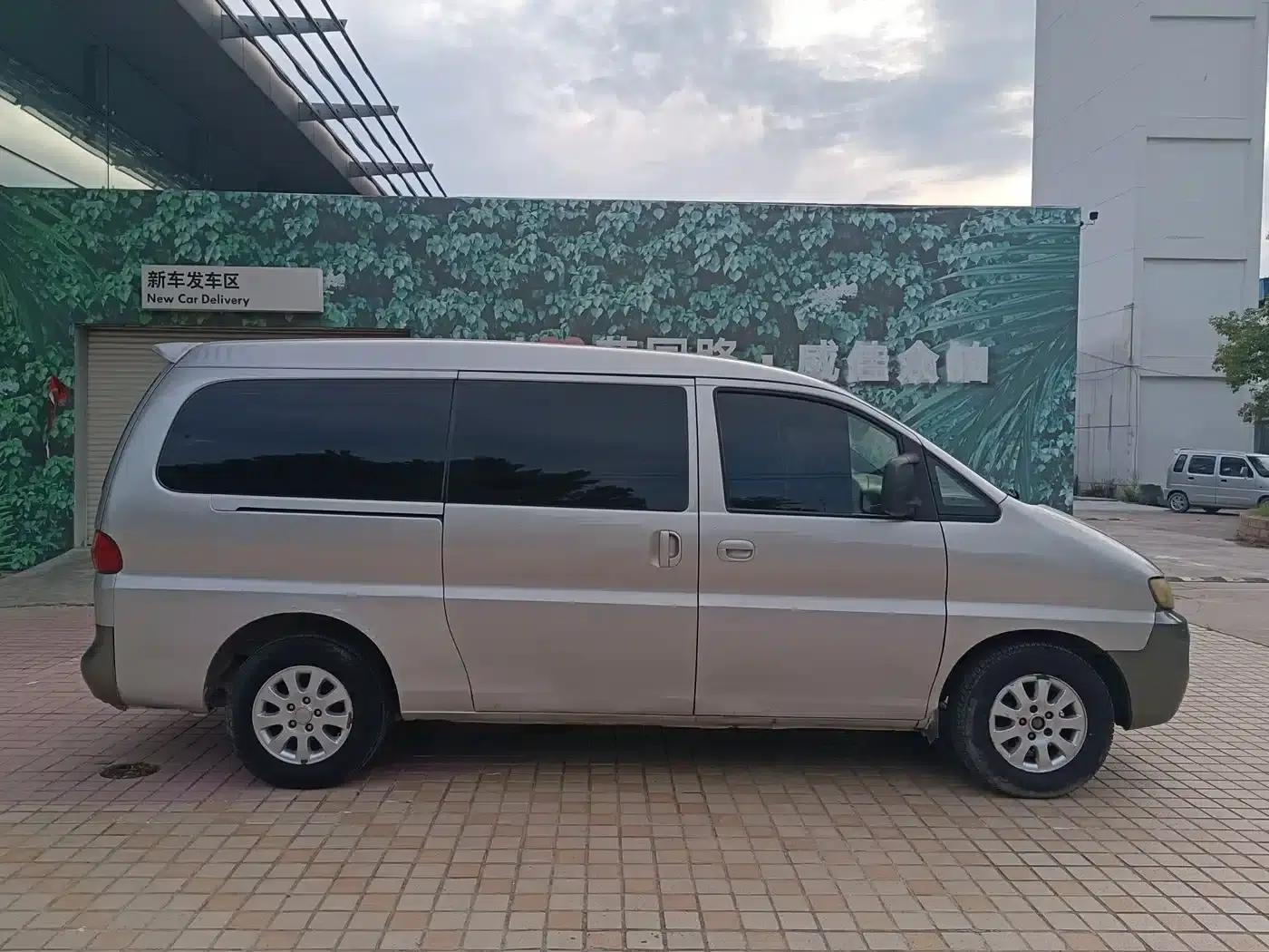 Refine 2011 2.0L Shuttle Gasoline Standard Edition HFC4GA3 — миниатюра 4