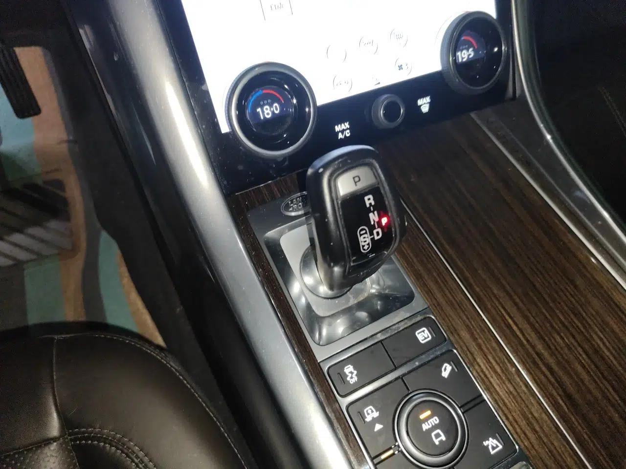 Land Rover Range SportNew Energy 2018 P400e — миниатюра 14