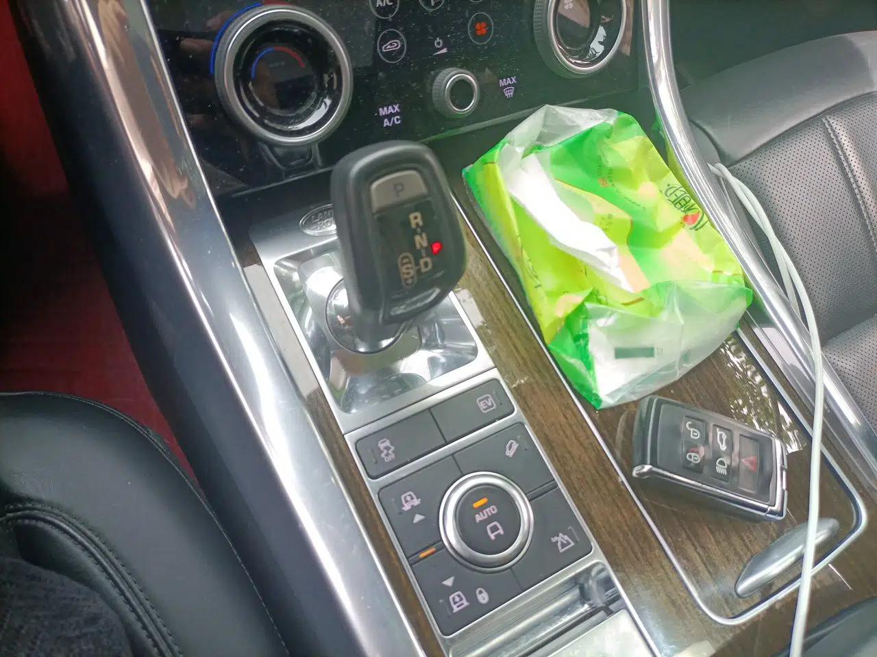 Land Rover Range SportNew Energy 2018 P400e — миниатюра 14