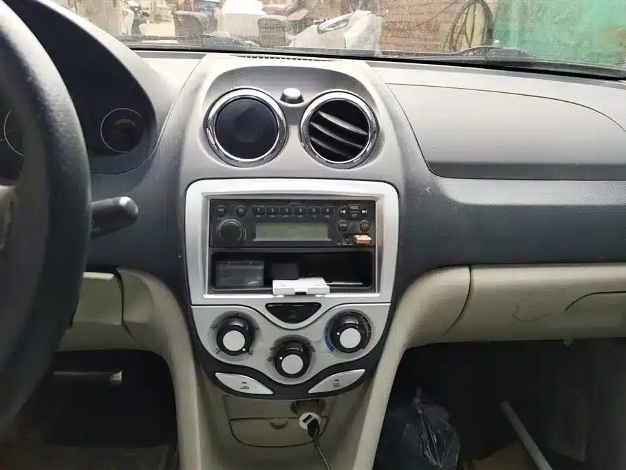 JAC iEV 2014 iEV4 — миниатюра 13