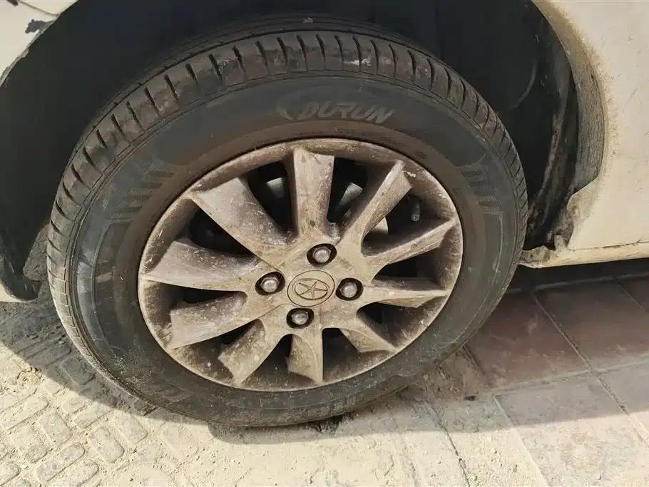 JAC iEV 2014 iEV4 — миниатюра 6