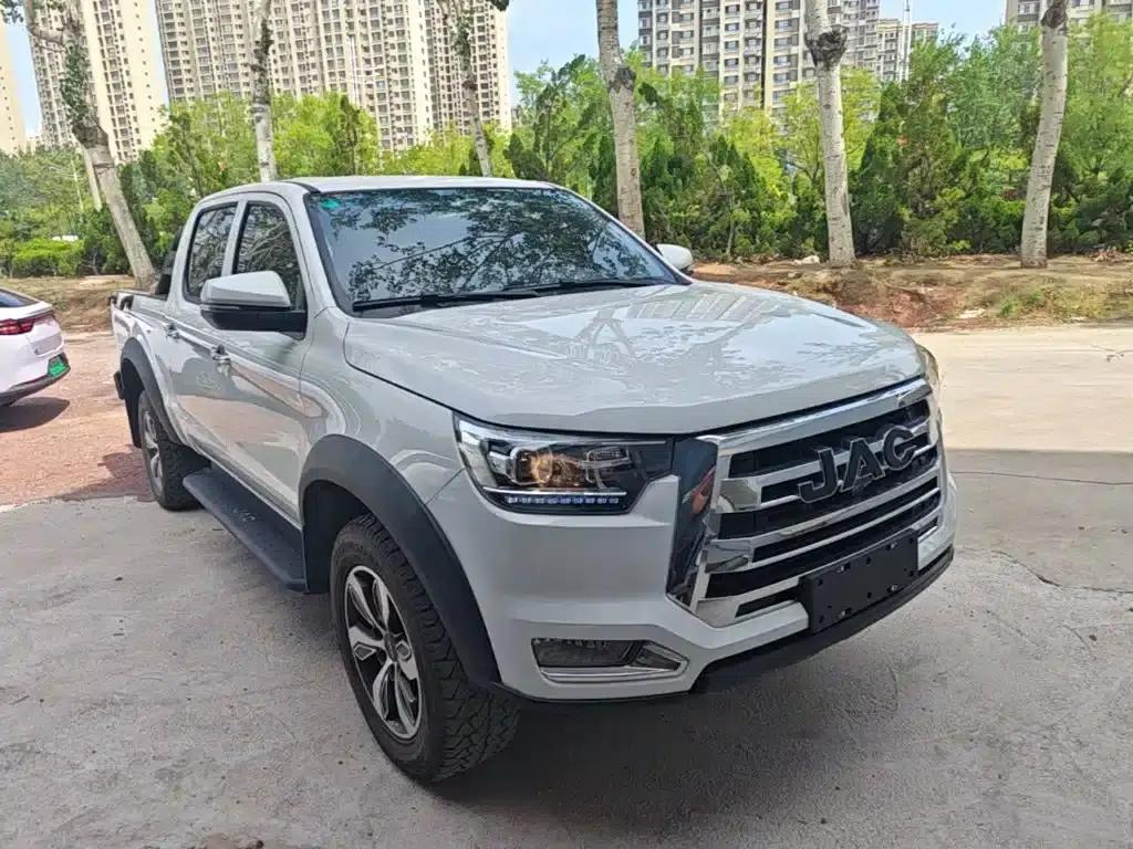 JAC T8 2022 2.0T International Edition Diesel 4WD Luxury Double Lane Model HFC4DB2-2E — миниатюра 4