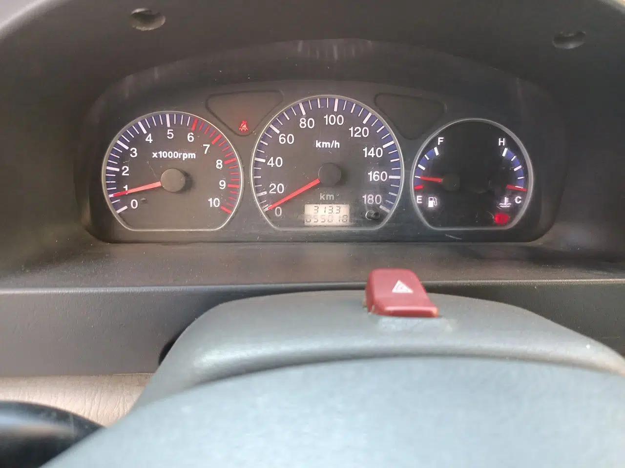 Suzuki Wagon R 2015 1.0L Manual Comfort Model — миниатюра 12