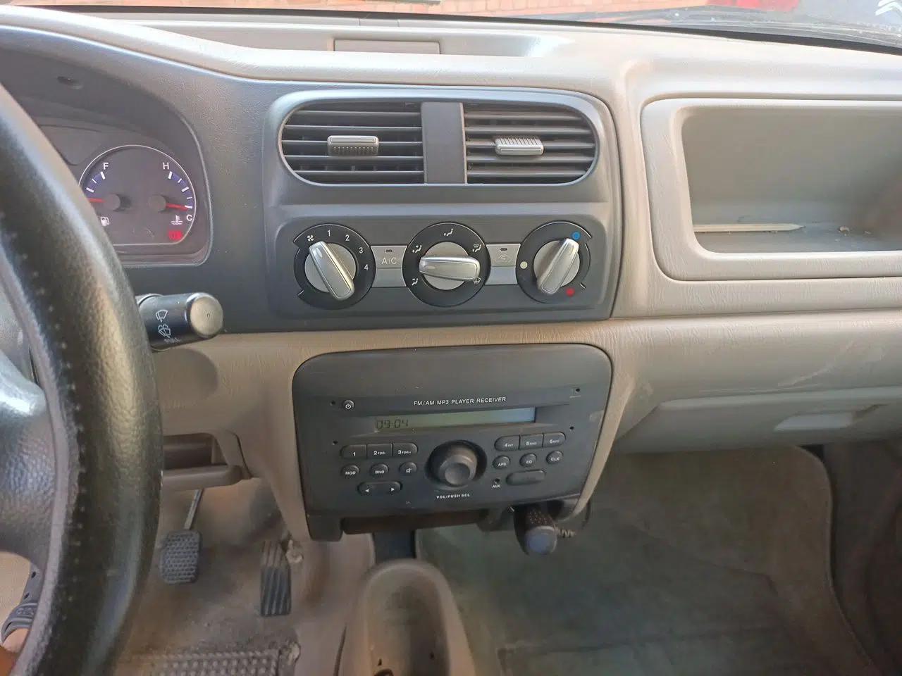 Suzuki Wagon R 2015 1.0L Manual Comfort Model — миниатюра 13