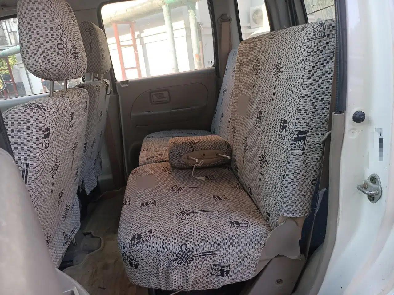Suzuki Wagon R 2015 1.0L Manual Comfort Model — миниатюра 17