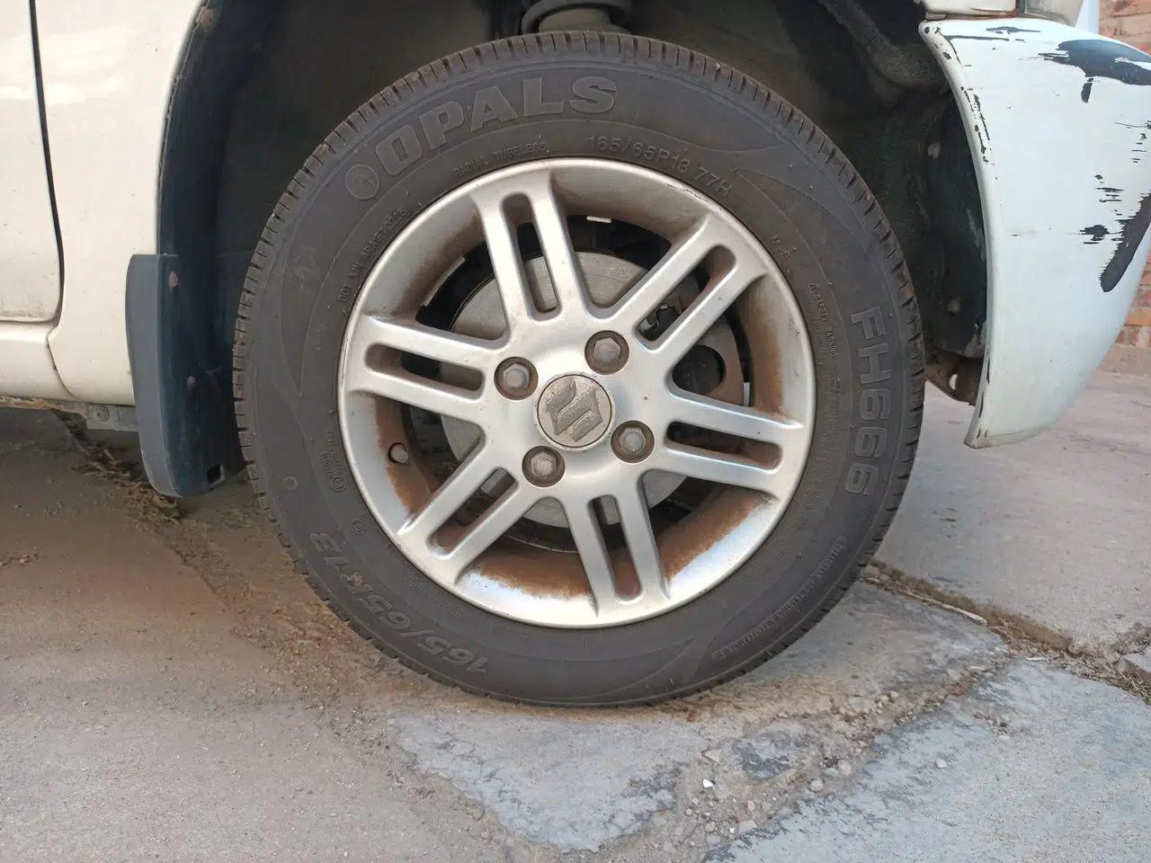 Suzuki Wagon R 2015 1.0L Manual Comfort Model — миниатюра 8