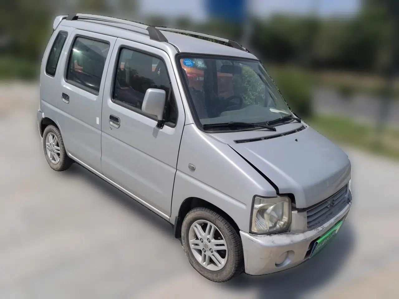 Suzuki Wagon R 2013 Venture Edition 1.0L Manual - Practical Model 3 — миниатюра 3