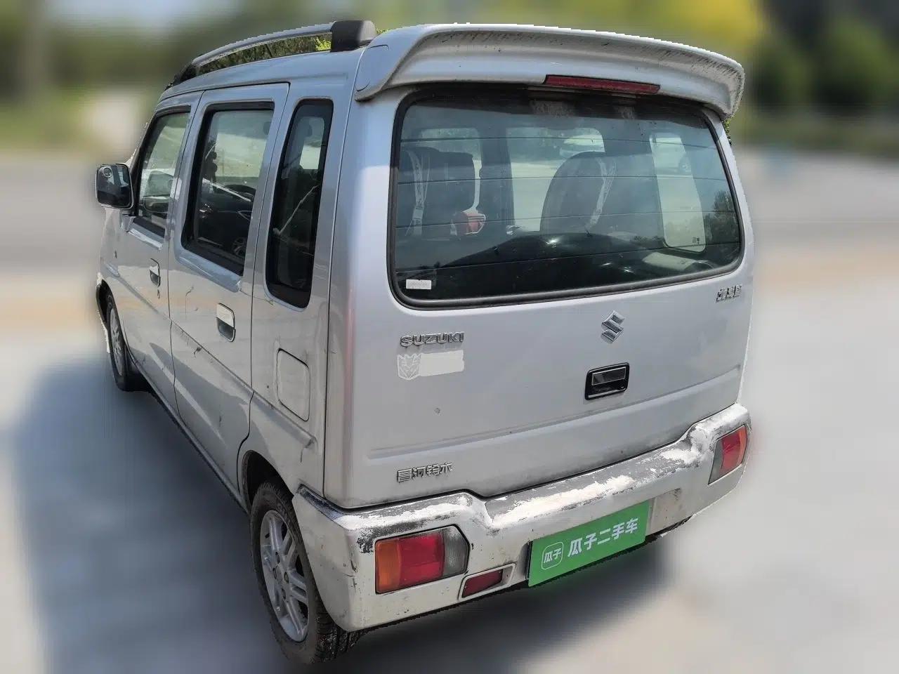 Suzuki Wagon R 2013 Venture Edition 1.0L Manual - Practical Model 3 — миниатюра 4