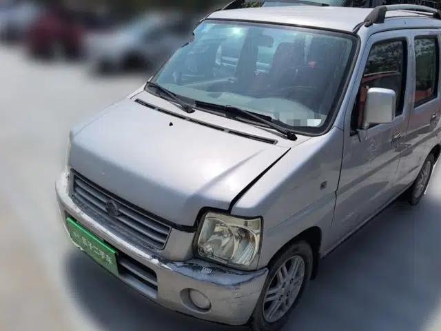 Suzuki Wagon R 2013 Venture Edition 1.0L Manual - Practical Model 3