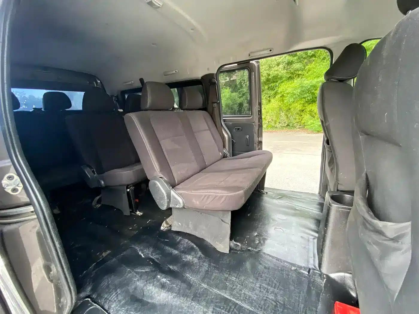 Golden Sea Lion Classic 2022 Model 2.0L Bus Magic Lion 9-Seater — миниатюра 10