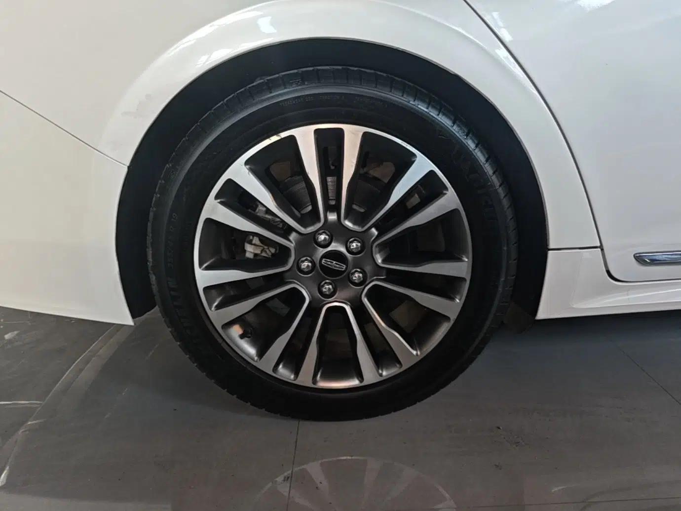 Lincoln Continental 2019 2.0T Two-Wheel Drive Prestige Version China VI Standard — миниатюра 11
