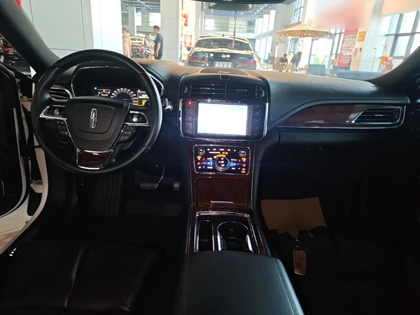 Lincoln Continental 2019 2.0T Two-Wheel Drive Prestige Version China VI Standard — миниатюра 17