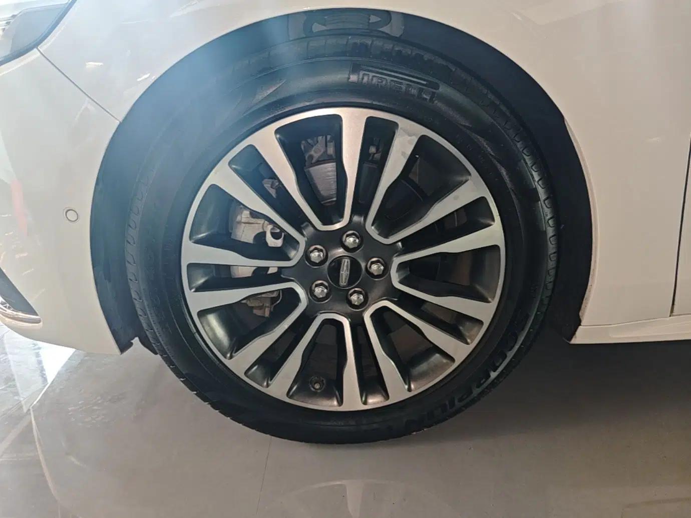 Lincoln Continental 2019 2.0T Two-Wheel Drive Prestige Version China VI Standard — миниатюра 10