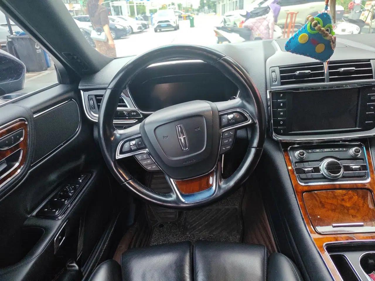 Lincoln Continental 2017 2.0T Two-Wheel-Drive Luxury Edition — миниатюра 10