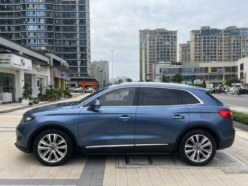 Lincoln MKX 2018 2.7T Four-Wheel Drive Prestige Edition — миниатюра 13
