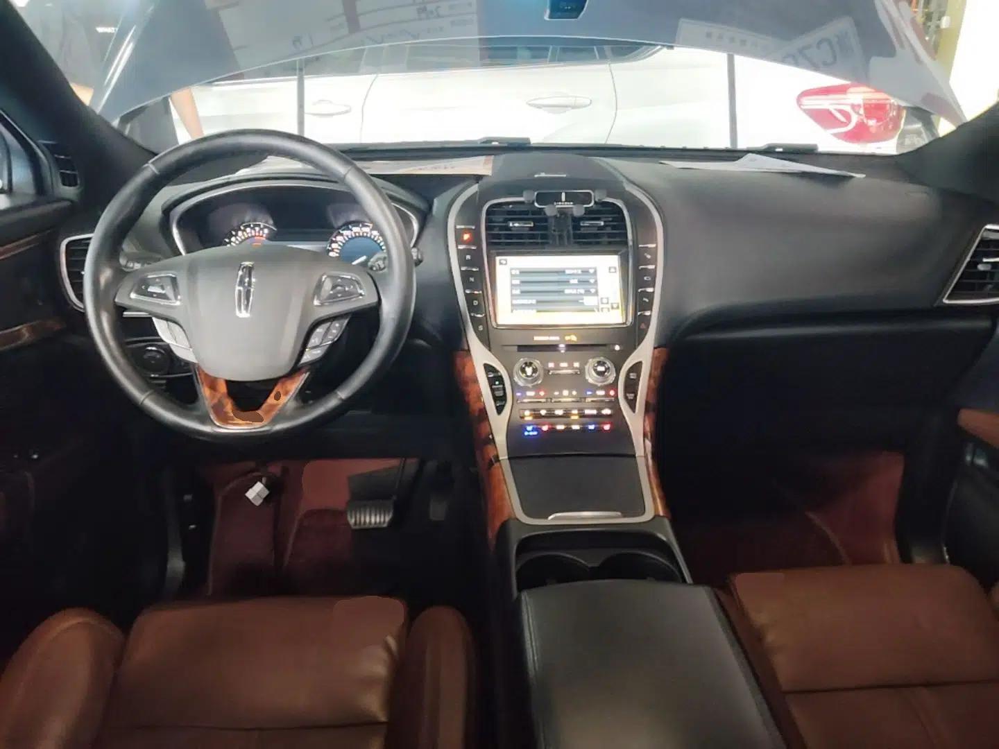 Lincoln MKX 2018 2.7T Four-Wheel Drive Prestige Edition — миниатюра 17