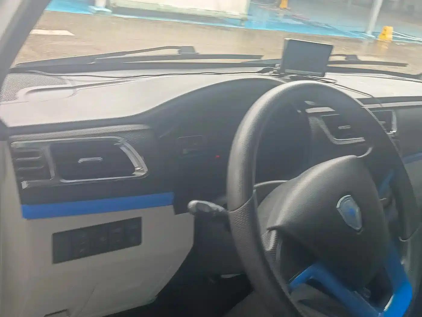 New Hiace EV 2023 Comfort Model — миниатюра 7