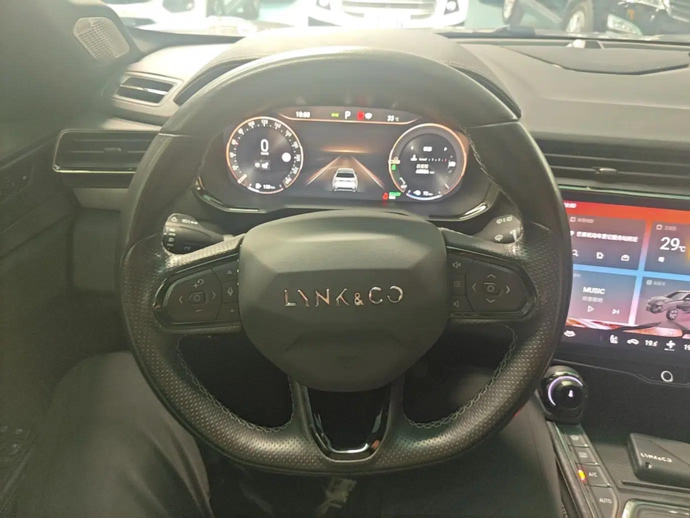 Lynk & Co 01 EM-P 2021 1.5TD PHEV Halo — миниатюра 18