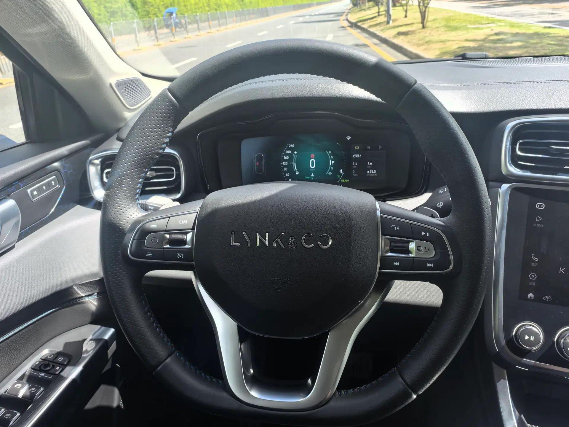 Lynk & Co 01 EM-P 2018 1.5T PHEV JingPro National Emission Standard V — миниатюра 32