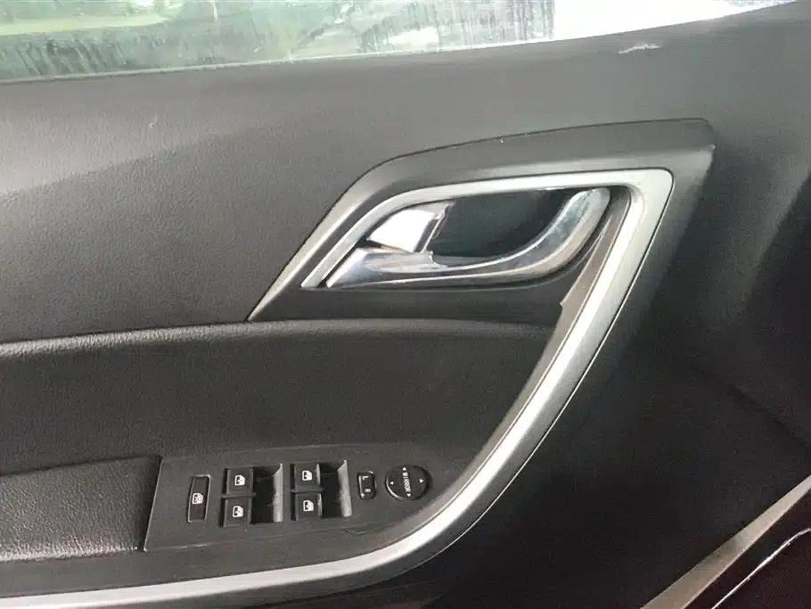 Yusheng S350 2013 2.4T Automatic 2WD Diesel Luxury 5-Seater — миниатюра 7