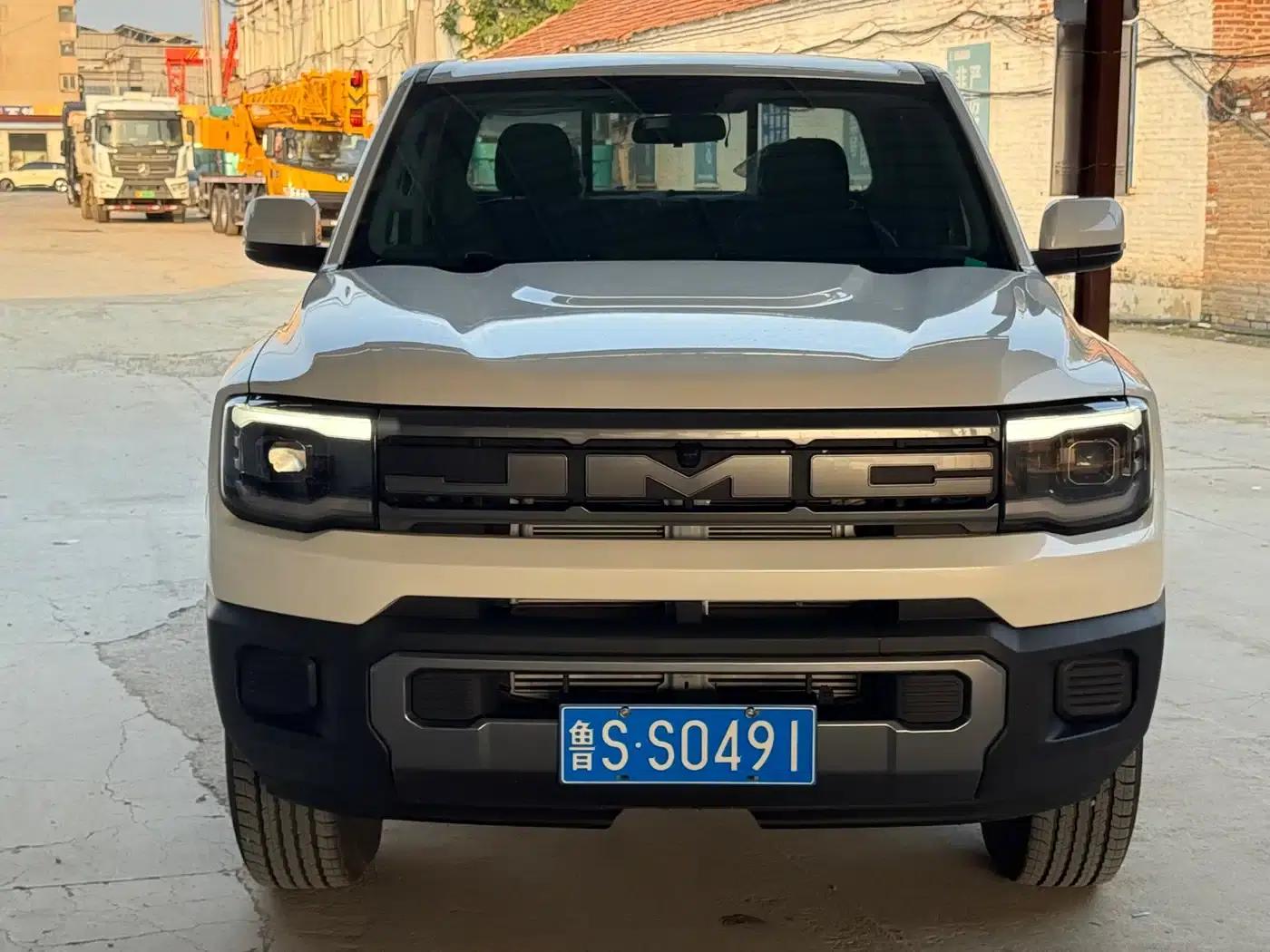 Yuhu 2025 Long Wheelbase Flat Bottom Cargo Box Double Cab Diesel AT 2WD — миниатюра 2