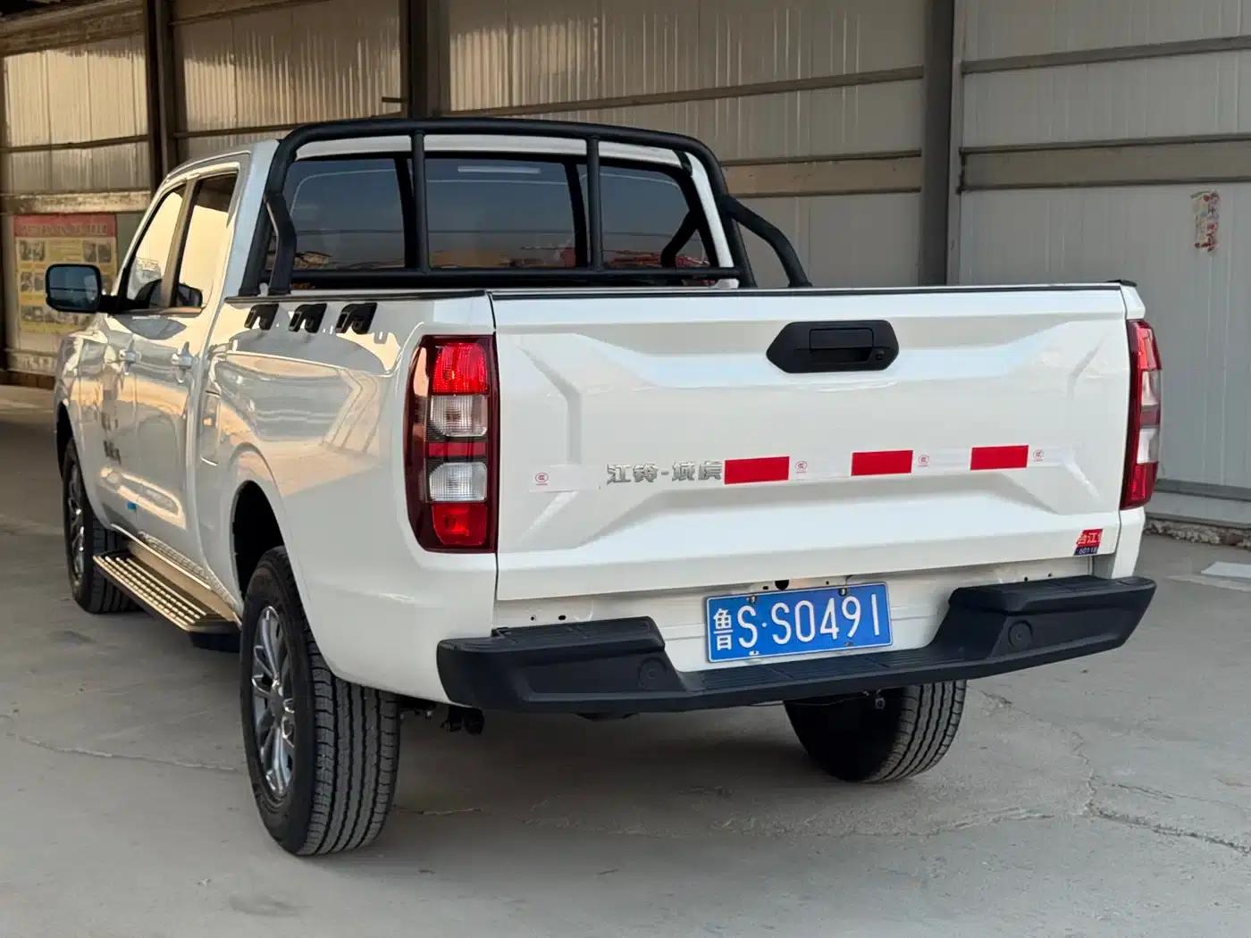 Yuhu 2025 Long Wheelbase Flat Bottom Cargo Box Double Cab Diesel AT 2WD — миниатюра 6