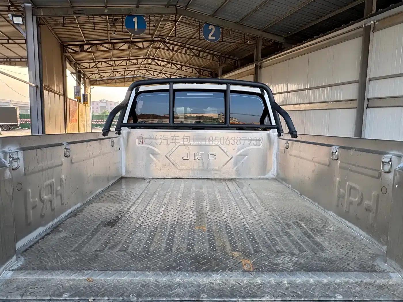 Yuhu 2025 Long Wheelbase Flat Bottom Cargo Box Double Cab Diesel AT 2WD — миниатюра 7