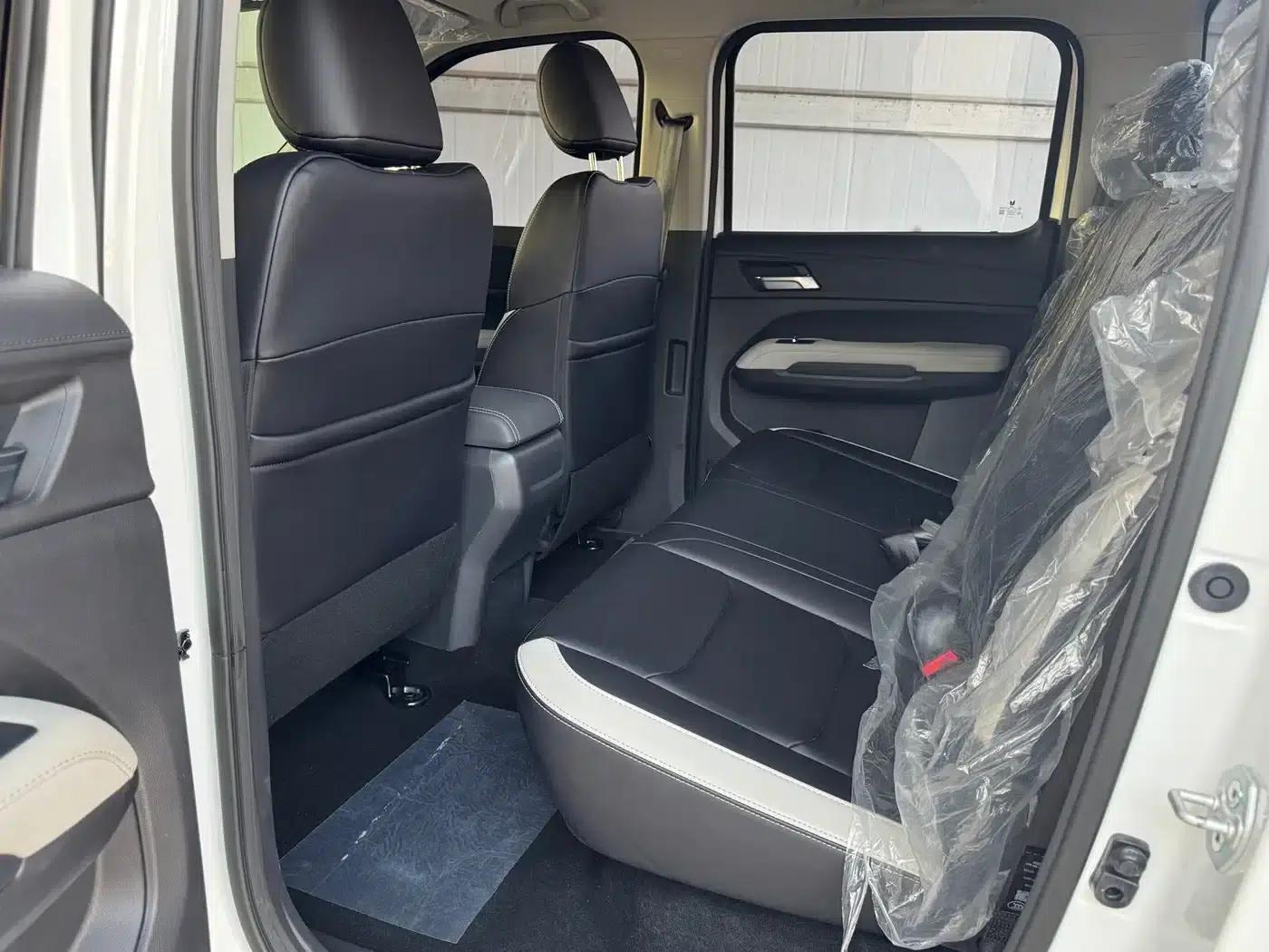 Yuhu 2025 Long Wheelbase Flat Bottom Cargo Box Double Cab Diesel AT 2WD — миниатюра 8