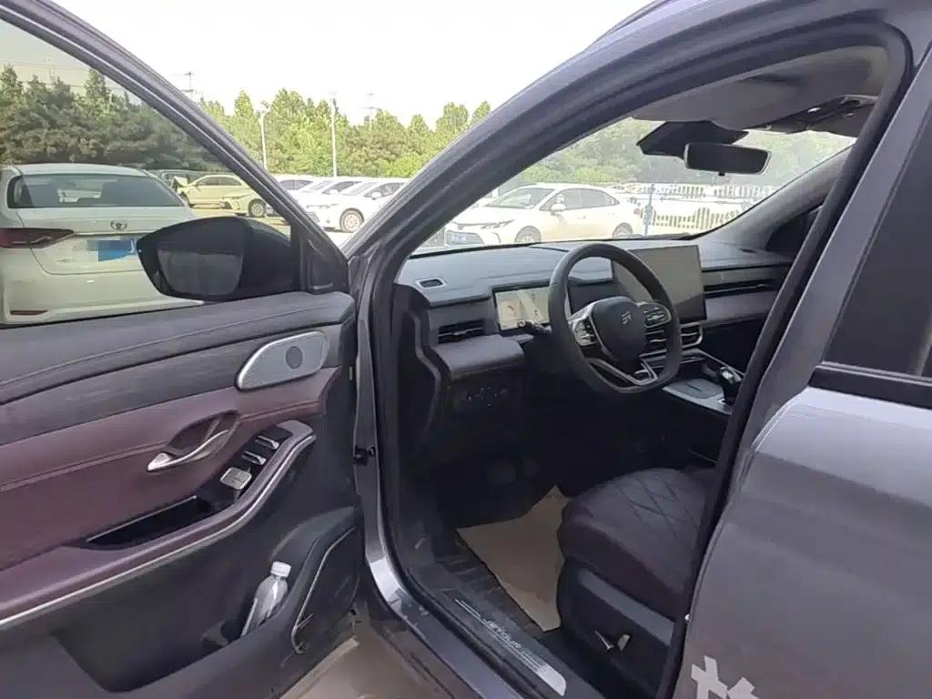 Jetour X90 PRO 2024 2.0T DCT Premium Edition 7-seater — миниатюра 16