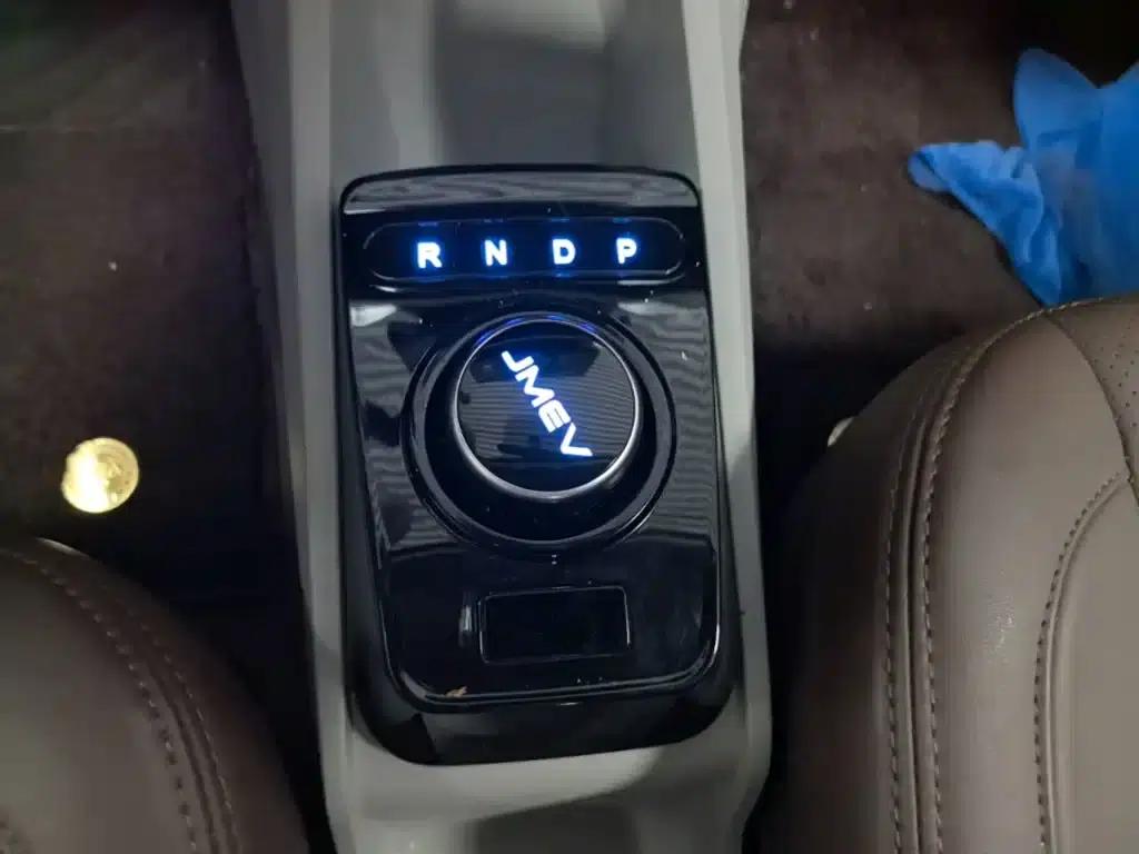 Yizhi EV3 2025 Plus 330KM Comfort Model — миниатюра 14