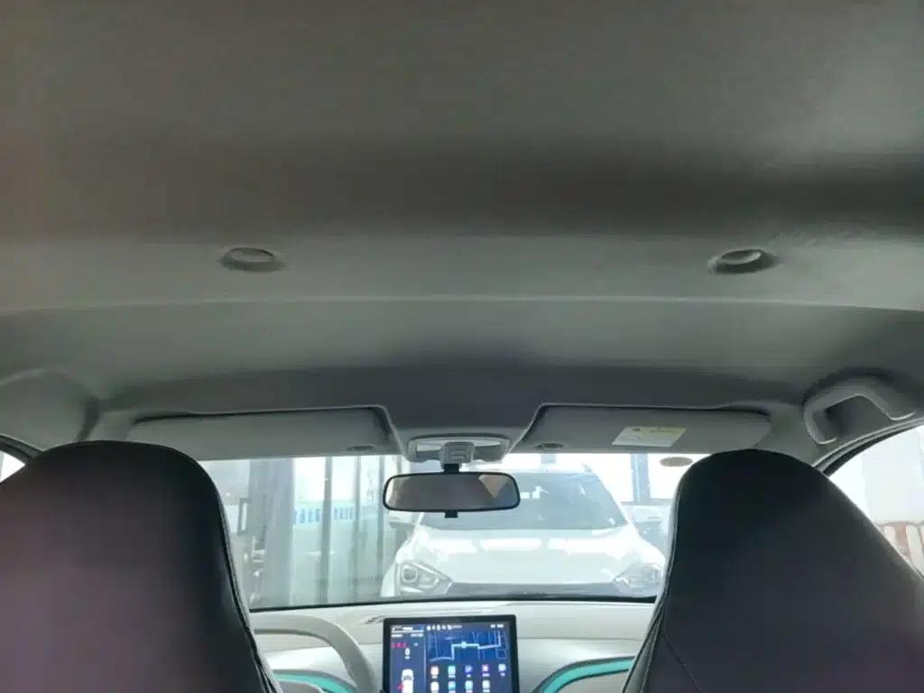 Yizhi EV3 2025 Plus 330KM Comfort Model — миниатюра 18