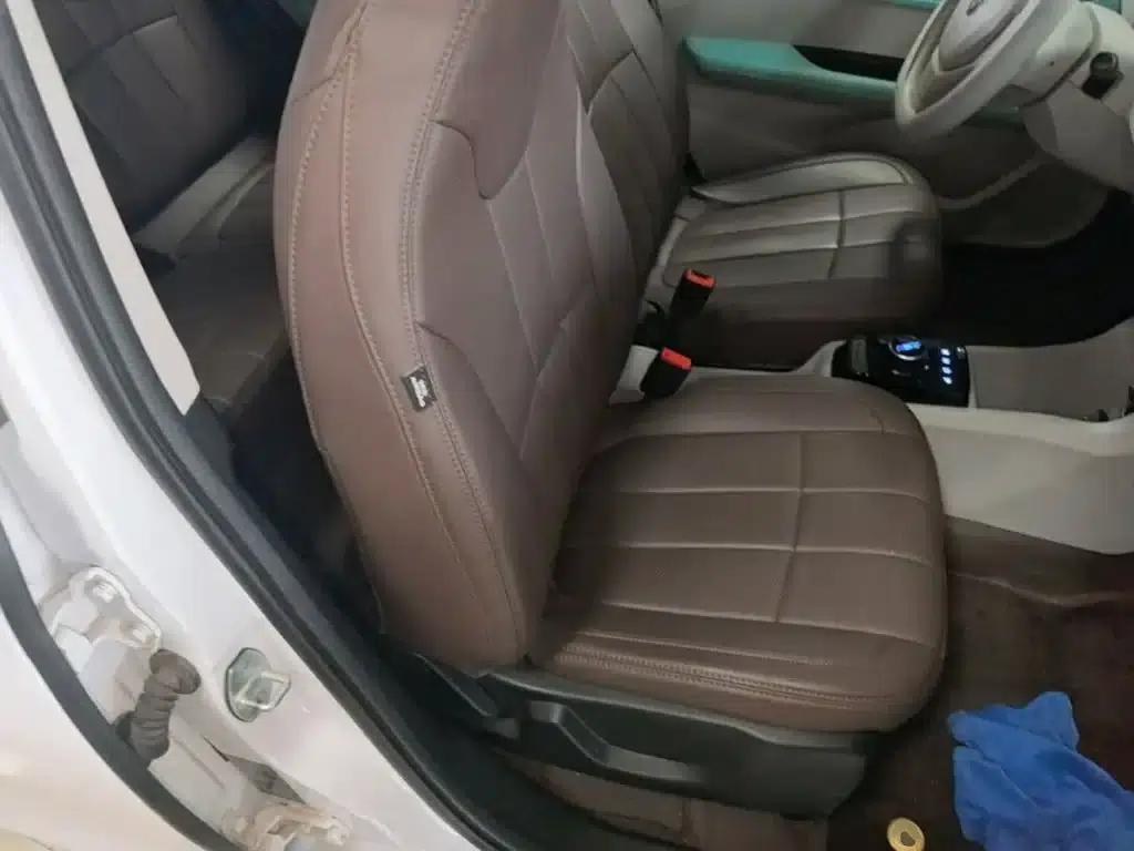 Yizhi EV3 2025 Plus 330KM Comfort Model — миниатюра 25