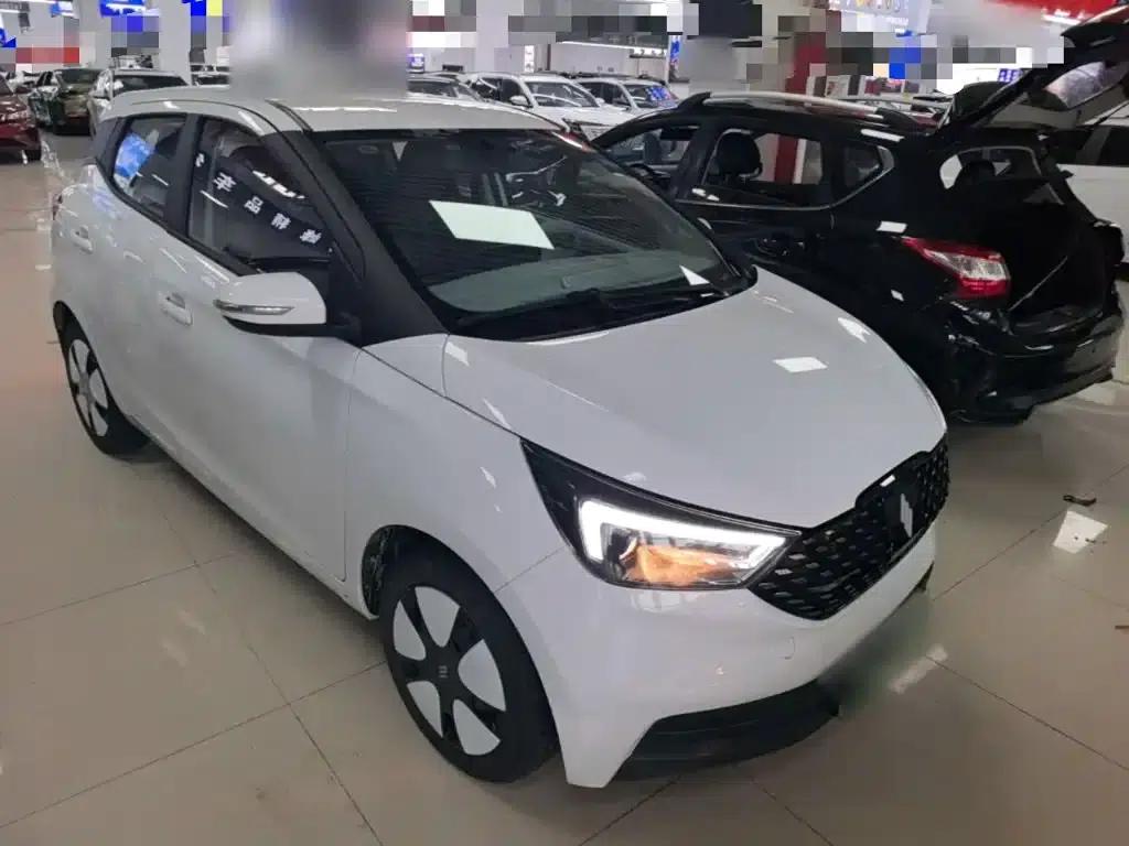 Yizhi EV3 2025 Plus 330KM Comfort Model — миниатюра 4