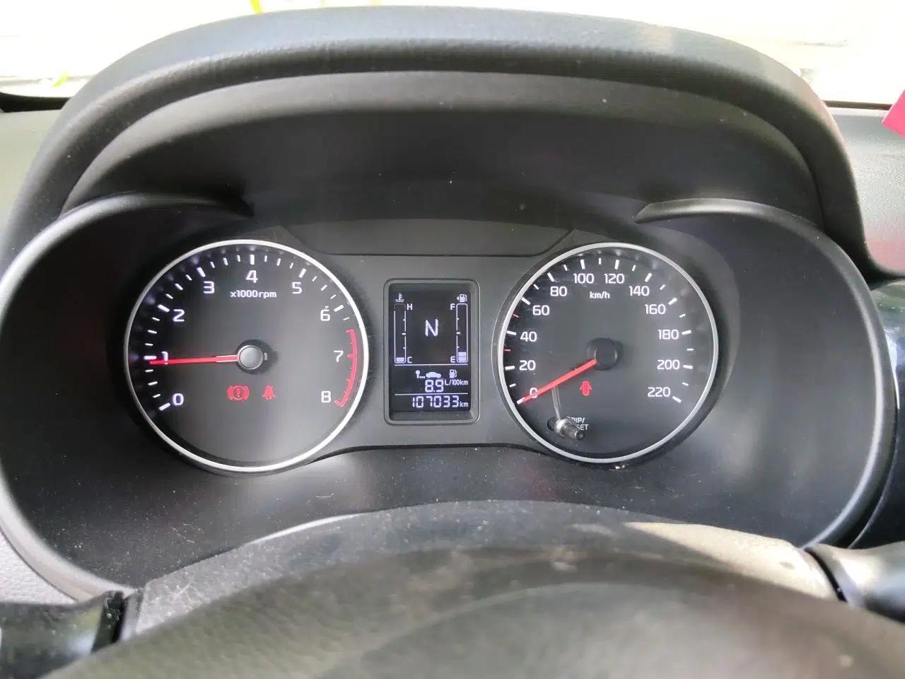 Kia Pegas 2017 1.4L Automatic Value Edition — миниатюра 11
