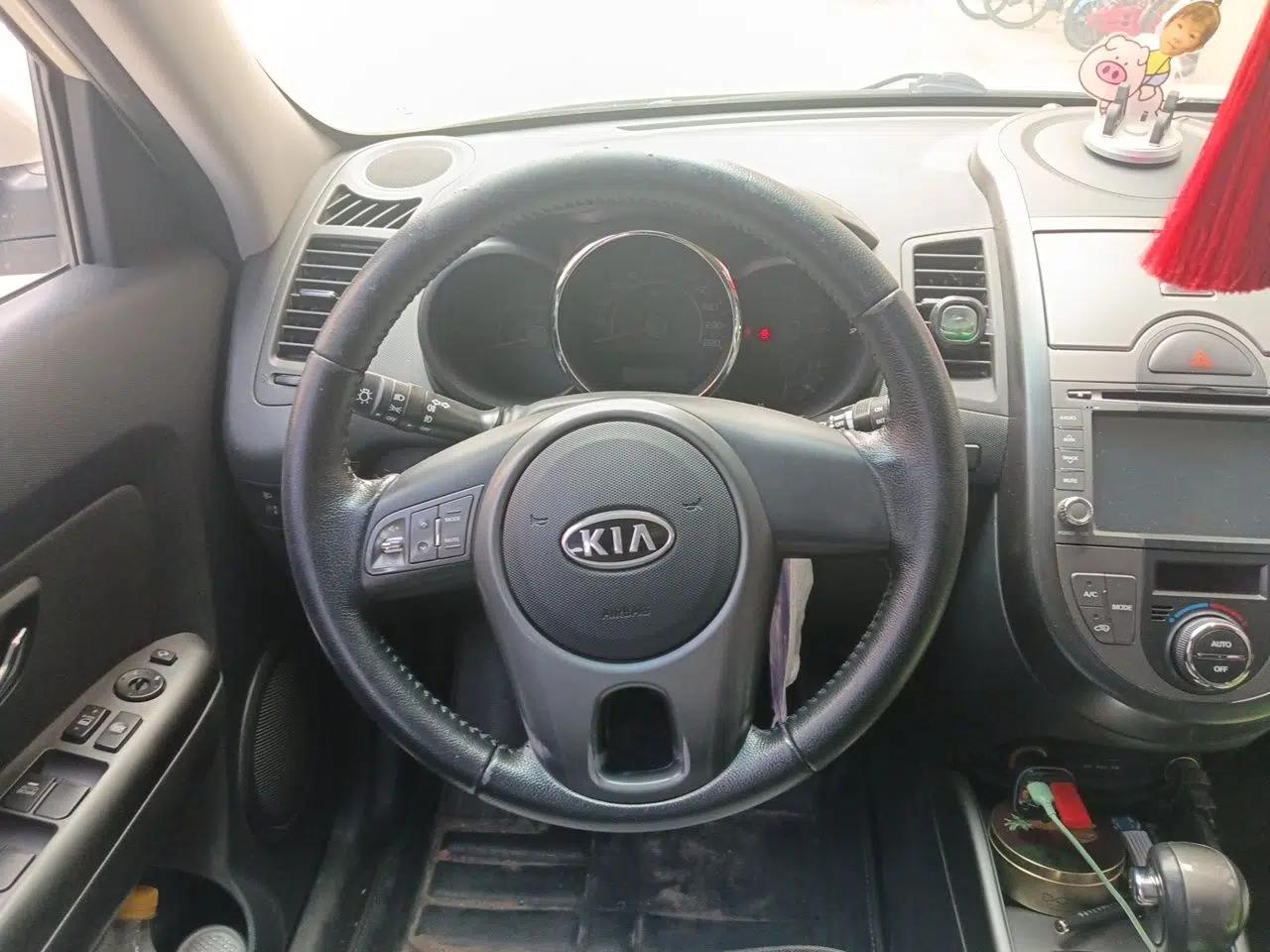 Kia Soul 2012 1.6L AT Premium — миниатюра 10