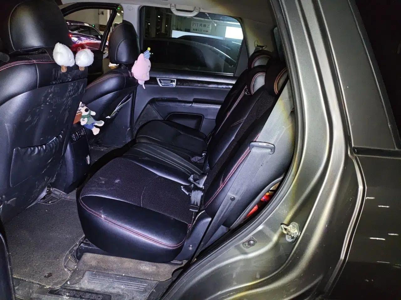 Kia Borrego 2008 3.8L Luxury Edition China IV — миниатюра 17