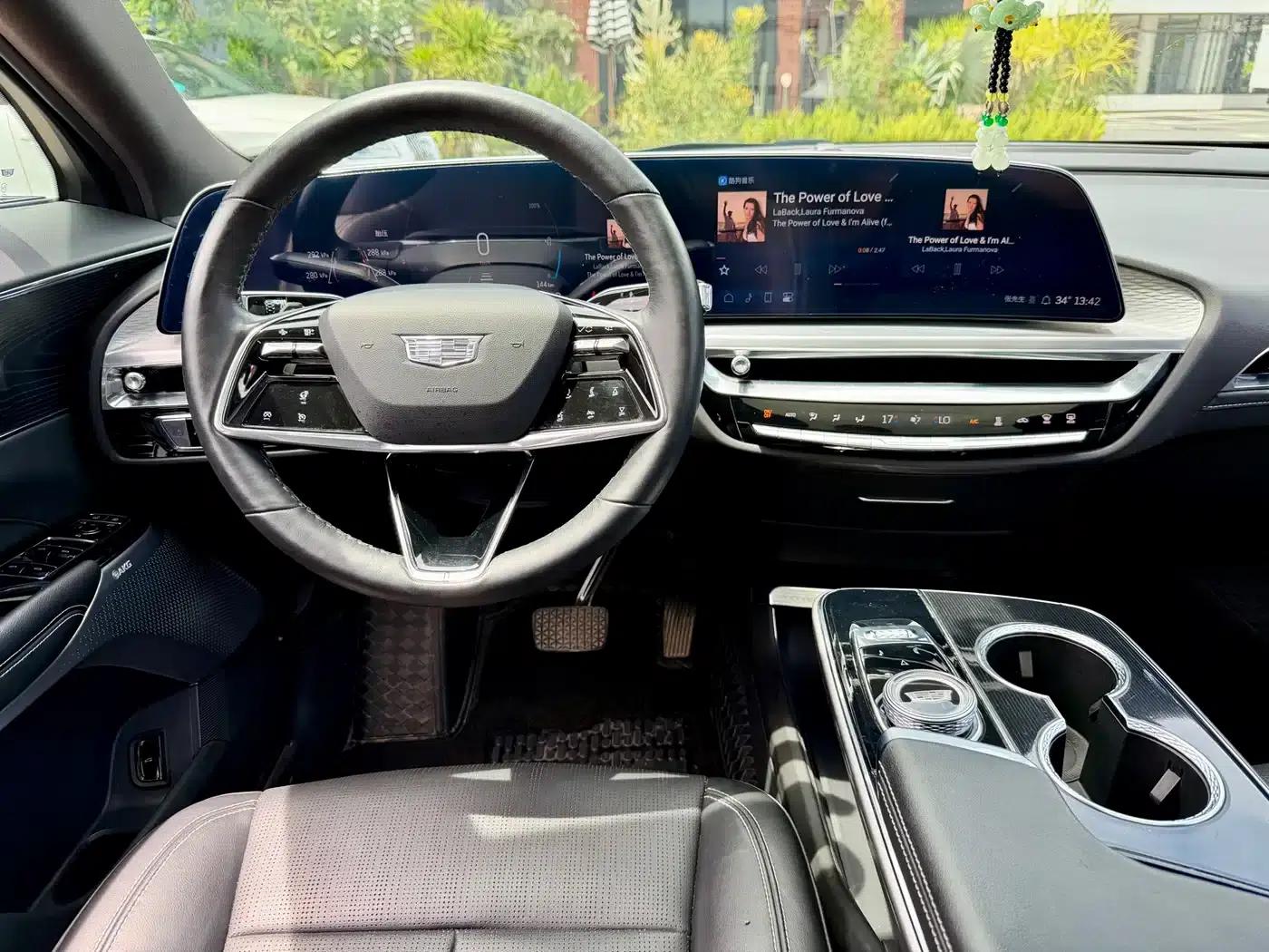 iQ Ruige 2024 Rear-Wheel Drive Standard Range Luxury Edition — миниатюра 11