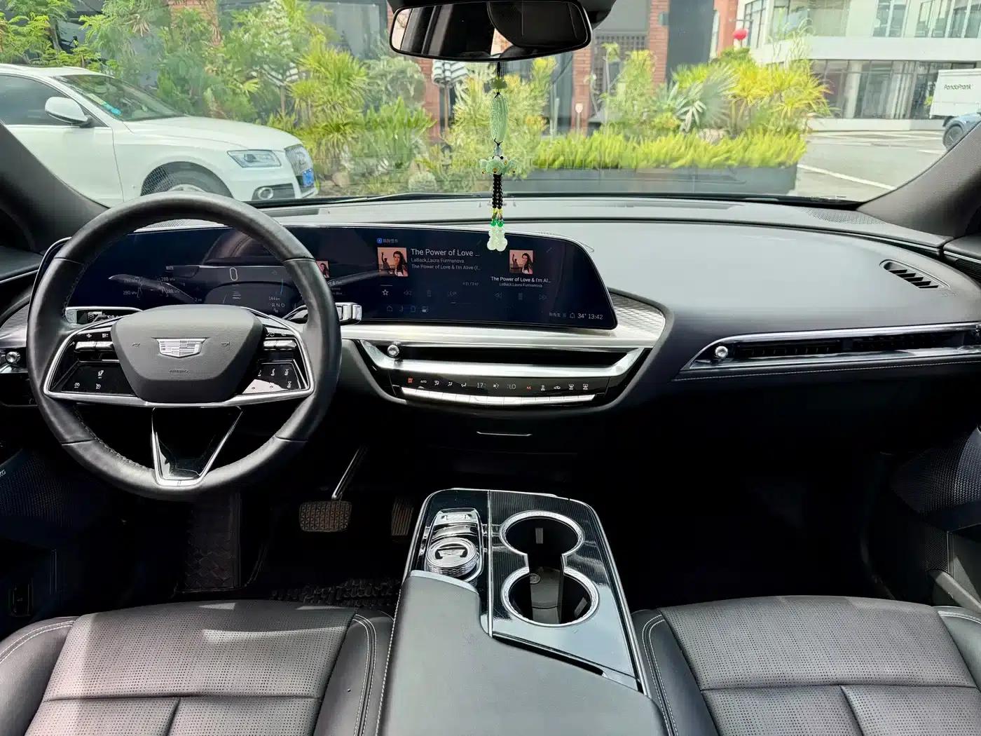 iQ Ruige 2024 Rear-Wheel Drive Standard Range Luxury Edition — миниатюра 12