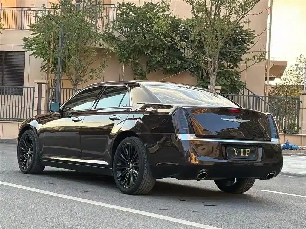 Chrysler 300C (Imported) 2013 3.6L Premium Edition — миниатюра 5
