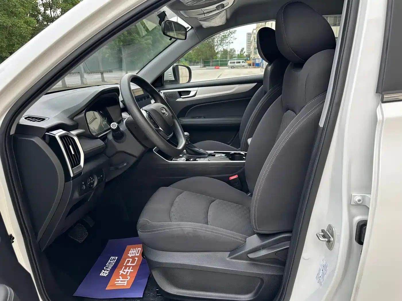 2025 X-Trail Pro 1.5L CVT Comfort Edition — миниатюра 7