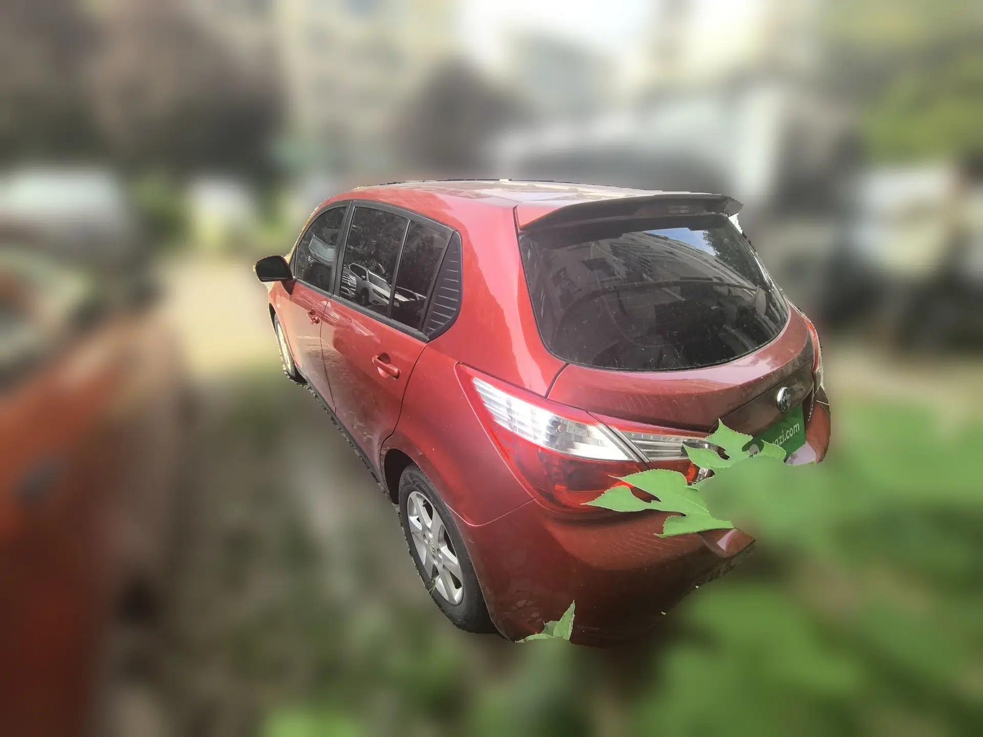 Venucia R50 2013 1.6L Manual Fashion Edition — миниатюра 4
