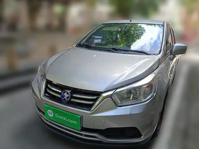 Venucia R50 2015 1.6L Manual Fashion Edition
