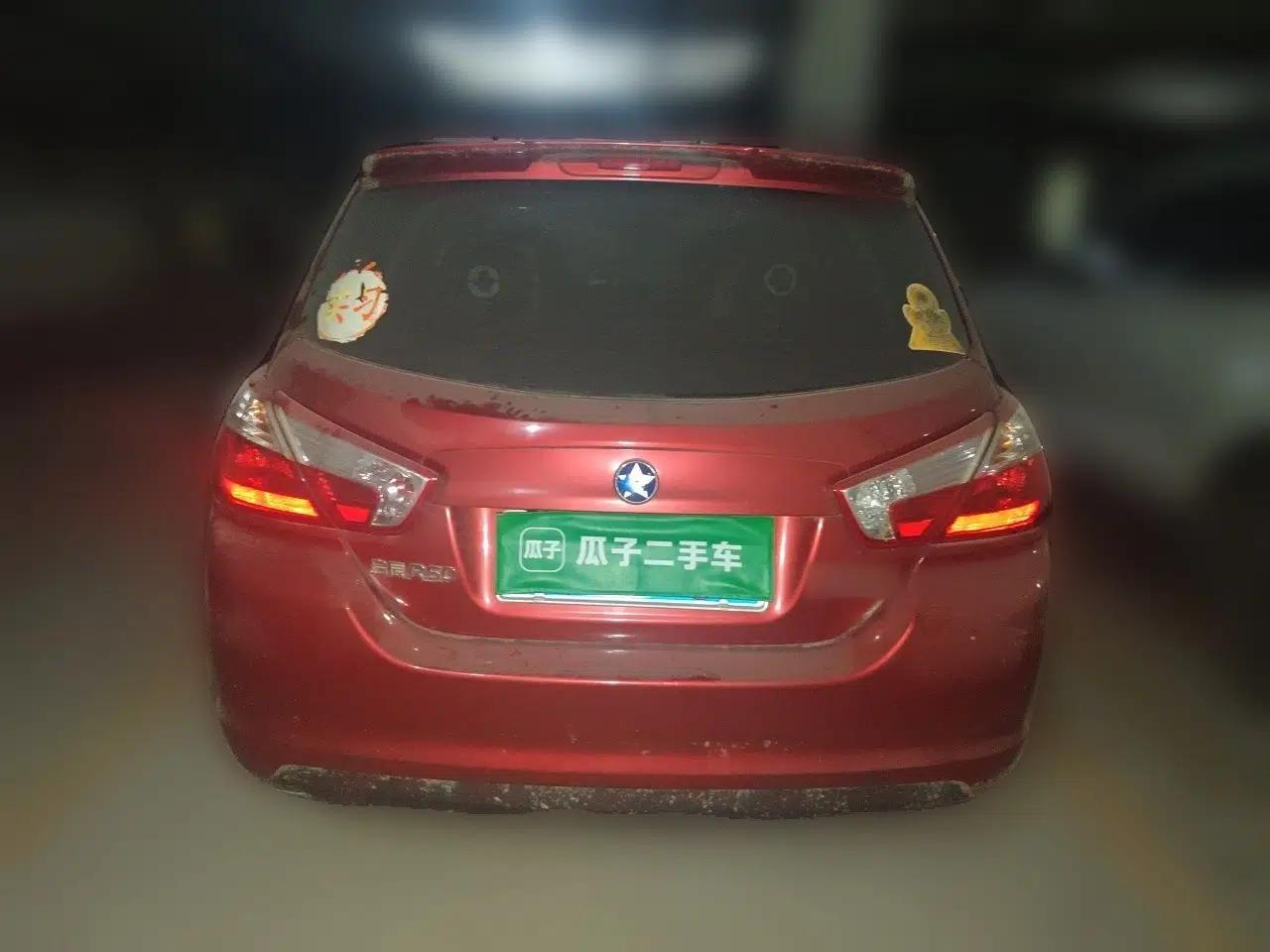 Venucia R50 2015 1.6L Manual Fashion Edition — миниатюра 5