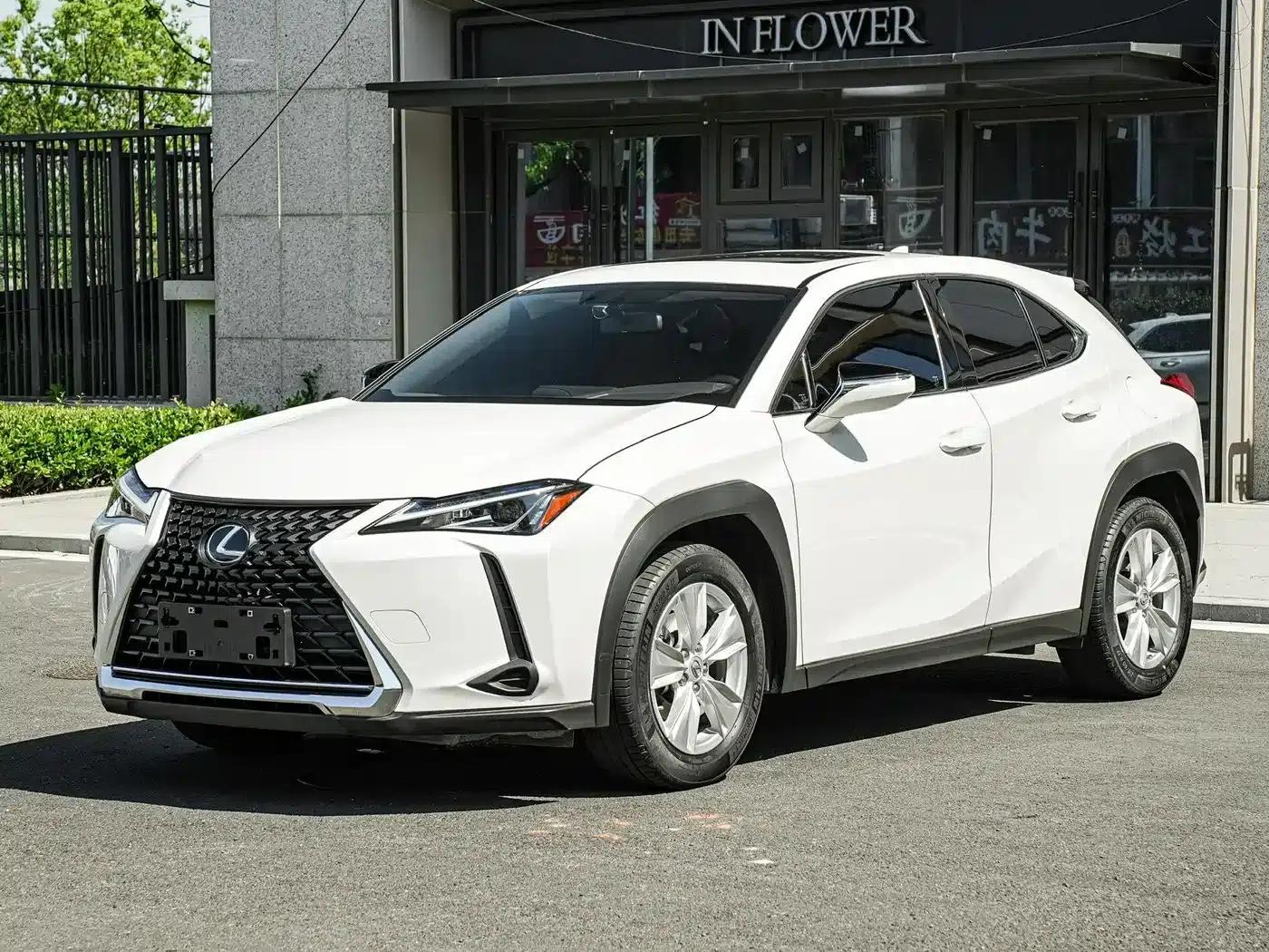 Lexus UX 2020 200 Special Edition — миниатюра 1