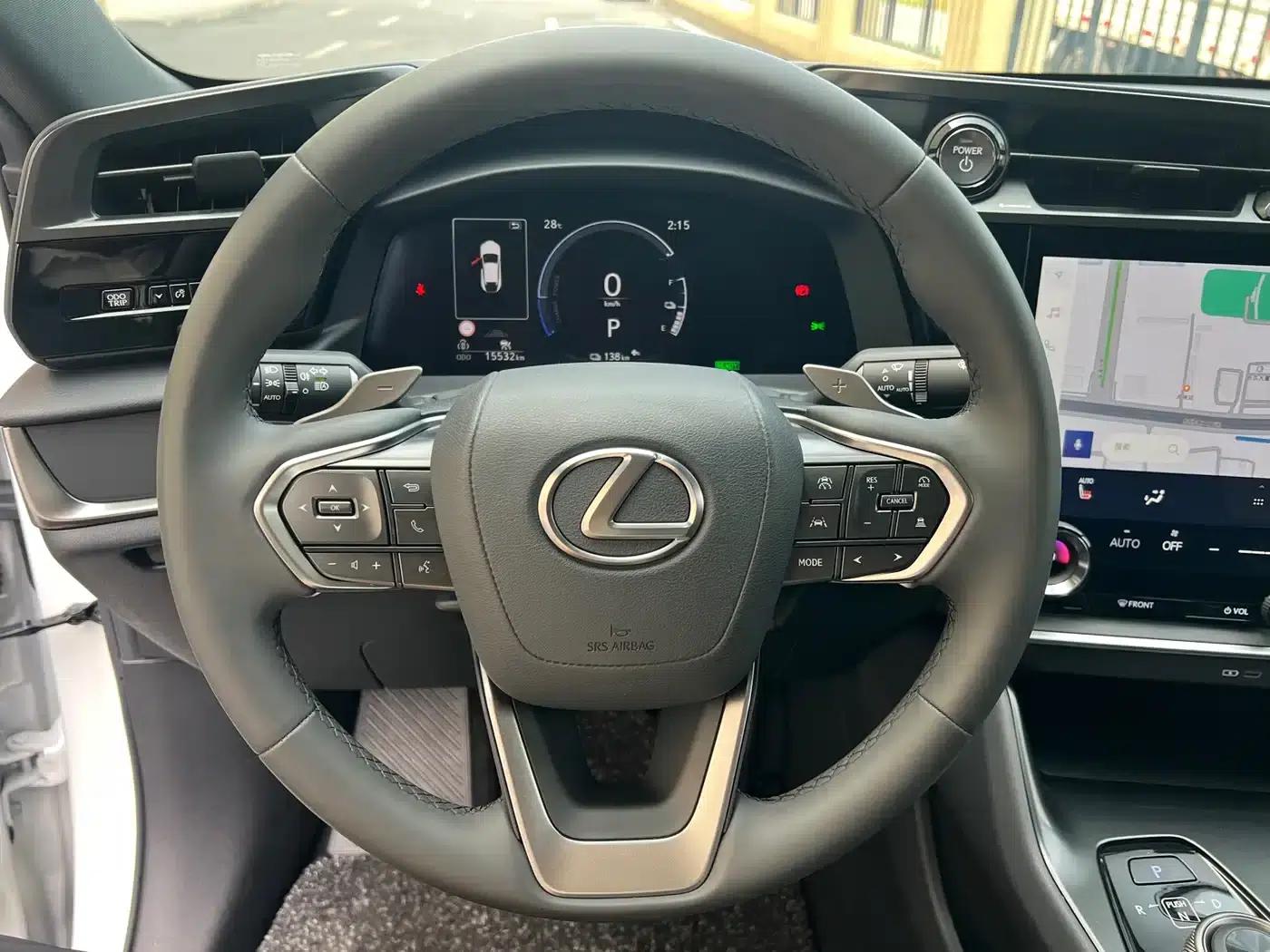 Lexus RZ 2023 450e AWD Long Range Edition — миниатюра 12