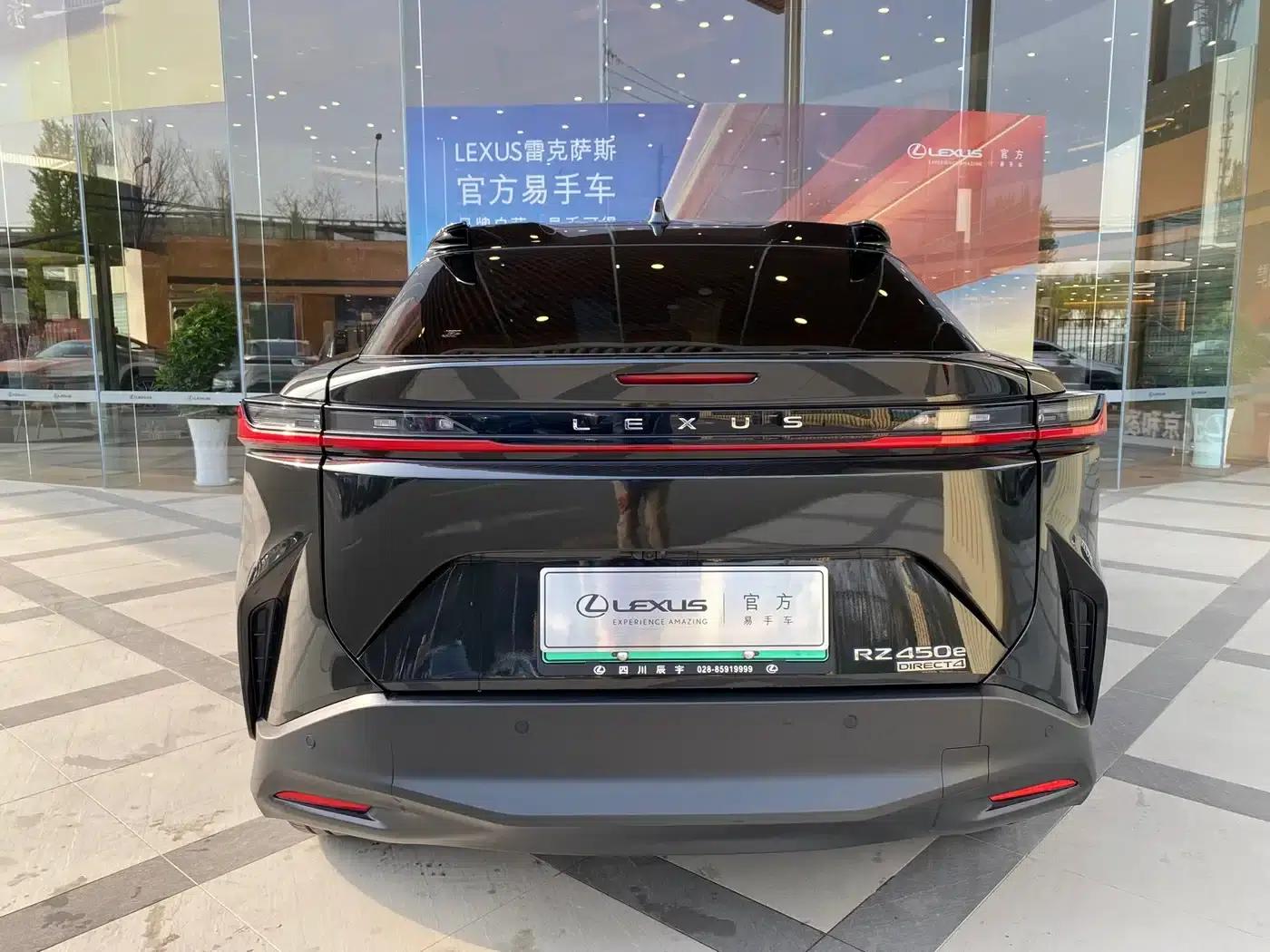 Lexus RZ 2023 450e AWD Long Range Edition — миниатюра 4