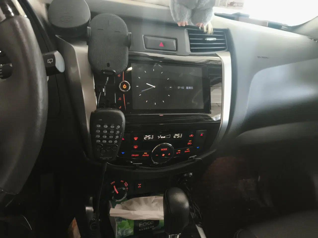 Nissan Terra 2018 2.5L Automatic 4x4 Flagship Edition — миниатюра 13