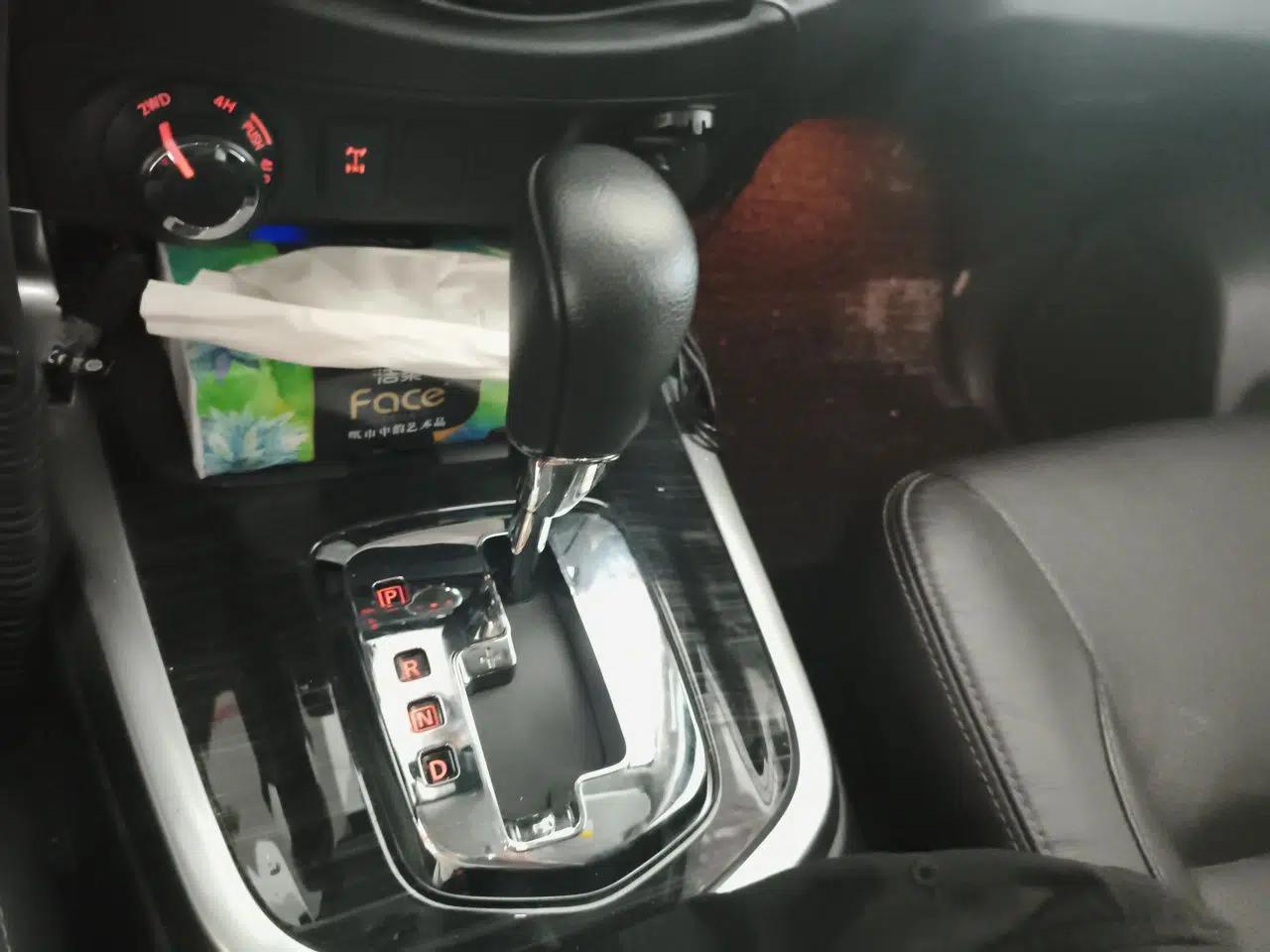 Nissan Terra 2018 2.5L Automatic 4x4 Flagship Edition — миниатюра 14