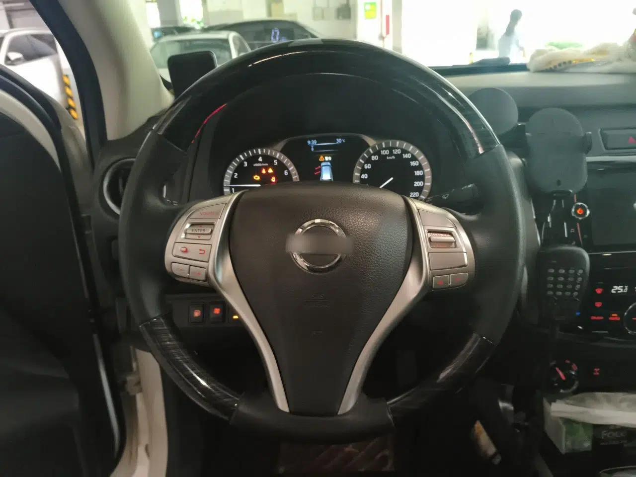 Nissan Terra 2018 2.5L Automatic 4x4 Flagship Edition — миниатюра 10