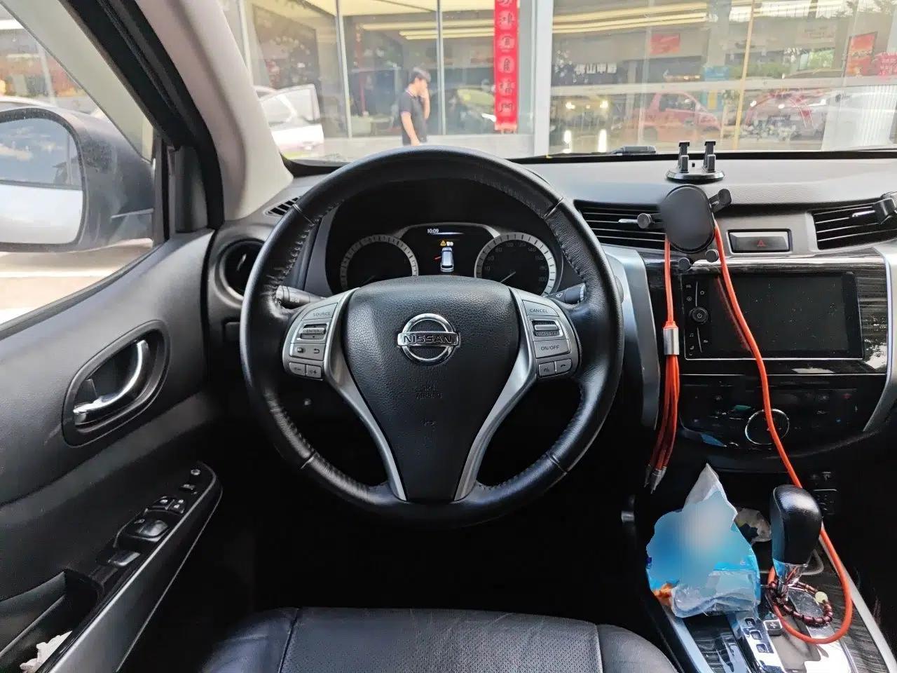Nissan Terra 2018 2.5L Automatic 2WD Smart Enjoyment Version — миниатюра 10